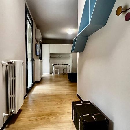 Urban House - Comfy Flat Navigli Milan Center Milão Exterior foto