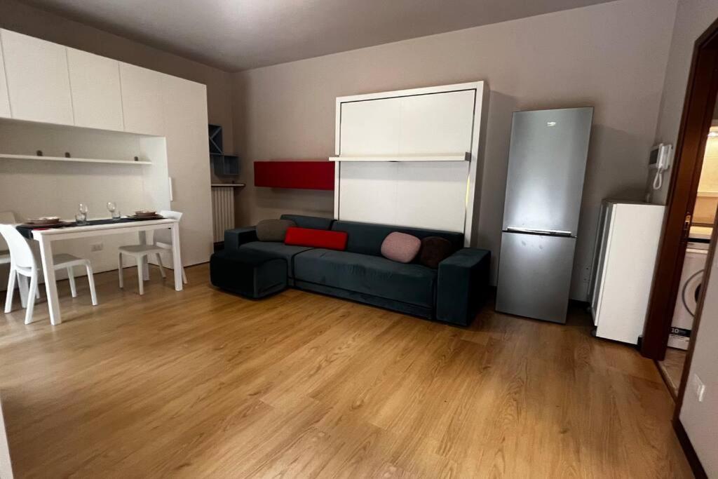 Urban House - Comfy Flat Navigli Milan Center Milão Exterior foto