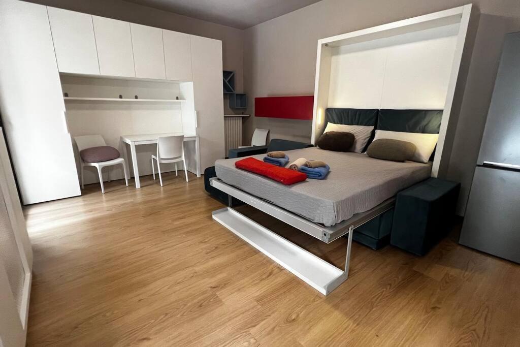 Urban House - Comfy Flat Navigli Milan Center Milão Exterior foto
